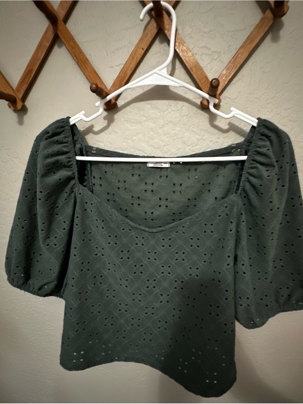 Crop Top Eyelet with Puff Sleeves